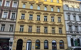 Apartment Colours - Your 7 Colour Experience In Centre Of Prague